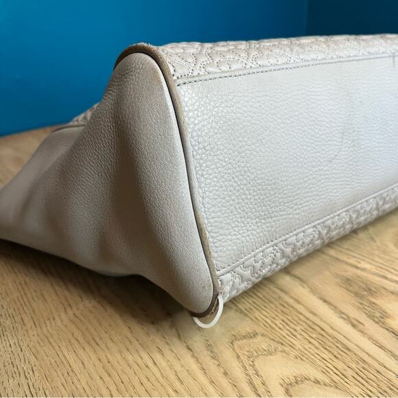 Tory Burch Embossed Leather Bryant East West Tote Gray Shoulder Bag Le Fleur - Picture 6 of 15